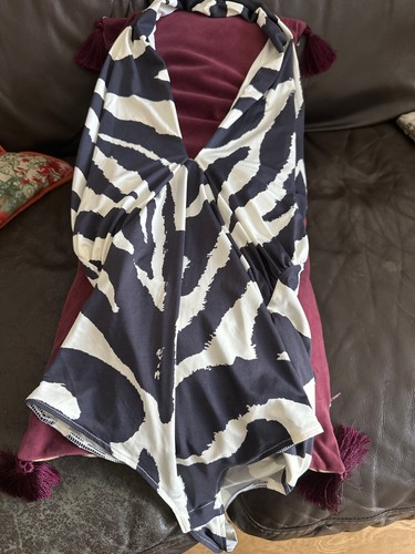 Brand new with tags black and white leotard style top size S/M REDUCED £2.50 - Picture 3 of 11