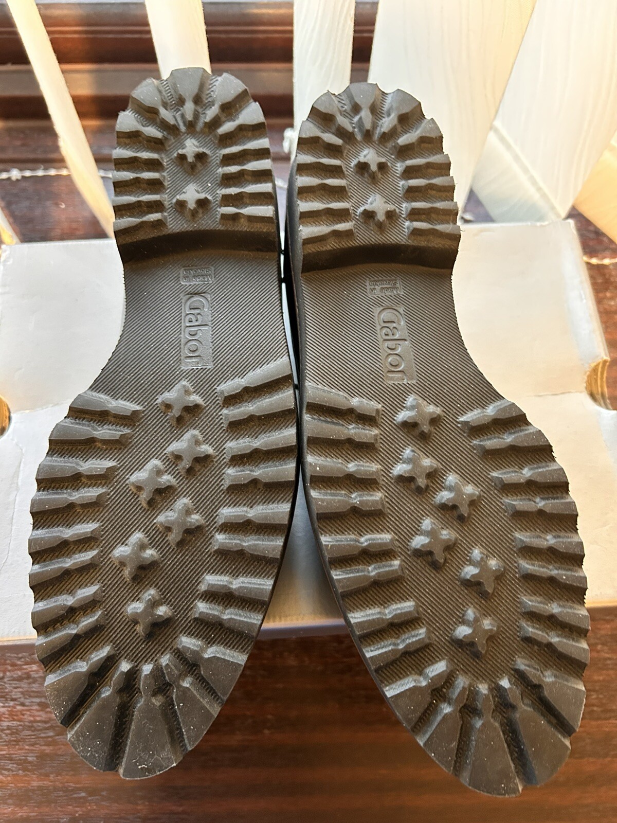 Picture 4 of 12
