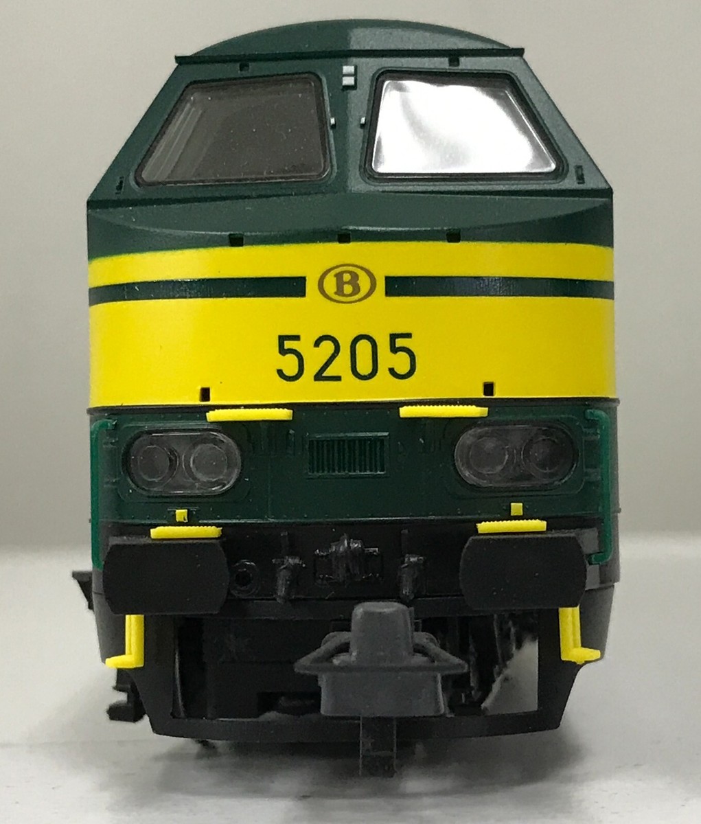 ROCO #63967 SNCB Reek5205 Diesel Loco with DCC Sounds (HO