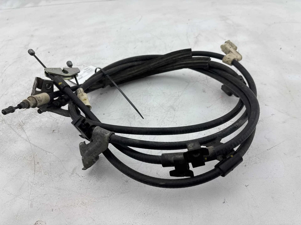 12-18 Ford Focus RS rear parking brake cable lines left & right assembly OEM - Image 4 of 4