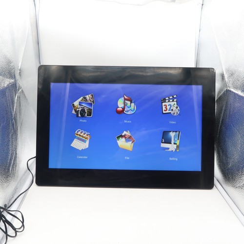 Aluratek ADMPF118F 18.5" Digital Photo Frame - Black