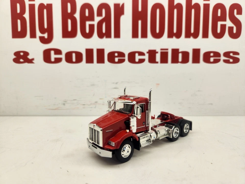 New 1/64 DCP Red Kenworth T800 Short Wheelbase Day Cab Tractor Tractor - Image 2 of 4