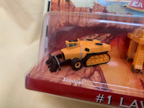 NEW MICRO MACHINES LIFTED 4x4 JEEP WRANGLER CONSTRUCTION LOADING CRANE & SCOOPER - Picture 5 of 10