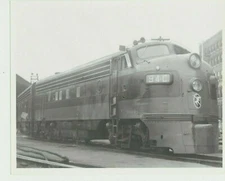 EMD FP7 locomotive ~ 1950 vtg MILWAUKEE ROAD railroadiana railroad 8x10" photo