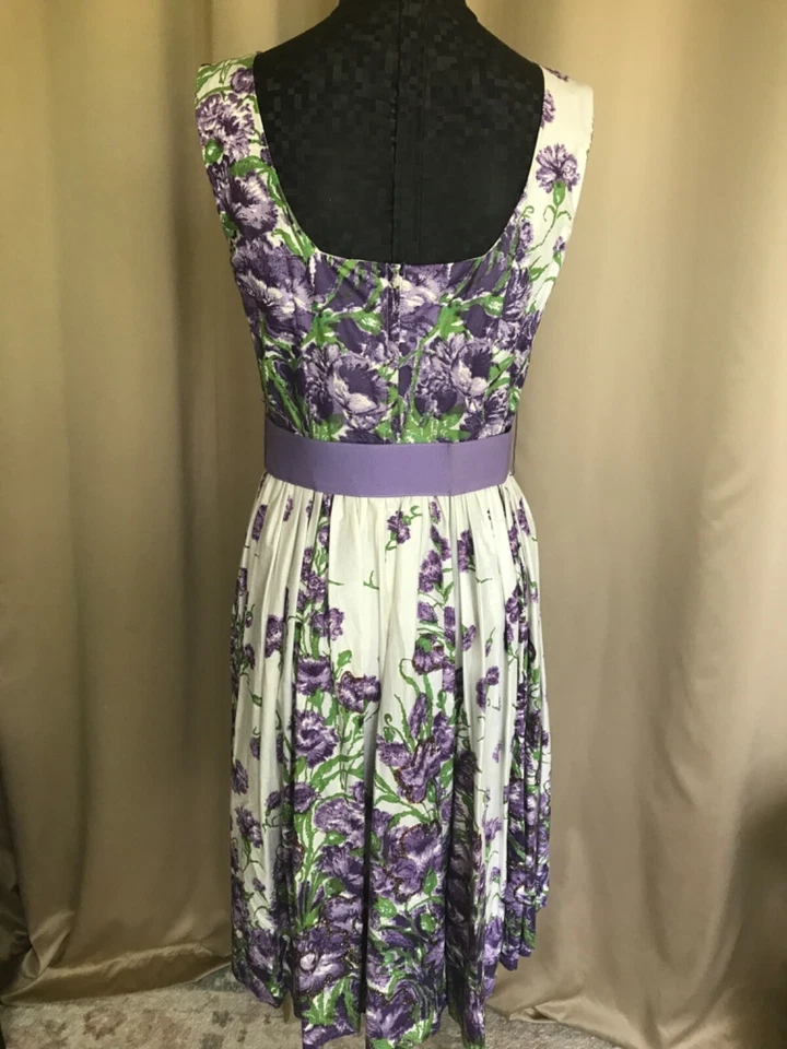 Vestido vintage años 60, Union Label AFL flores violetas cubierto con toque de purpurina Foto 2 de 4