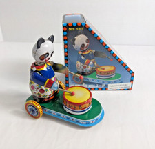 VINTAGE TIN WIND-UP TOY Used No Key DRUMMING ANIMAL Good Condition MS 565