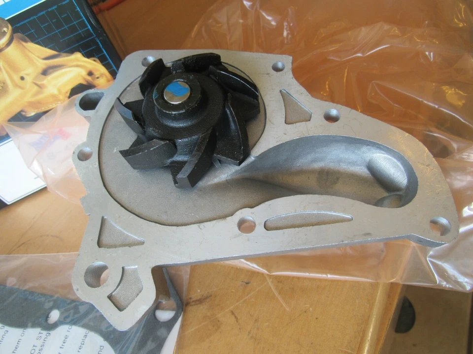 Bomba de agua Eastern Industries Toyota con junta AW9099 Foto 4 de 4