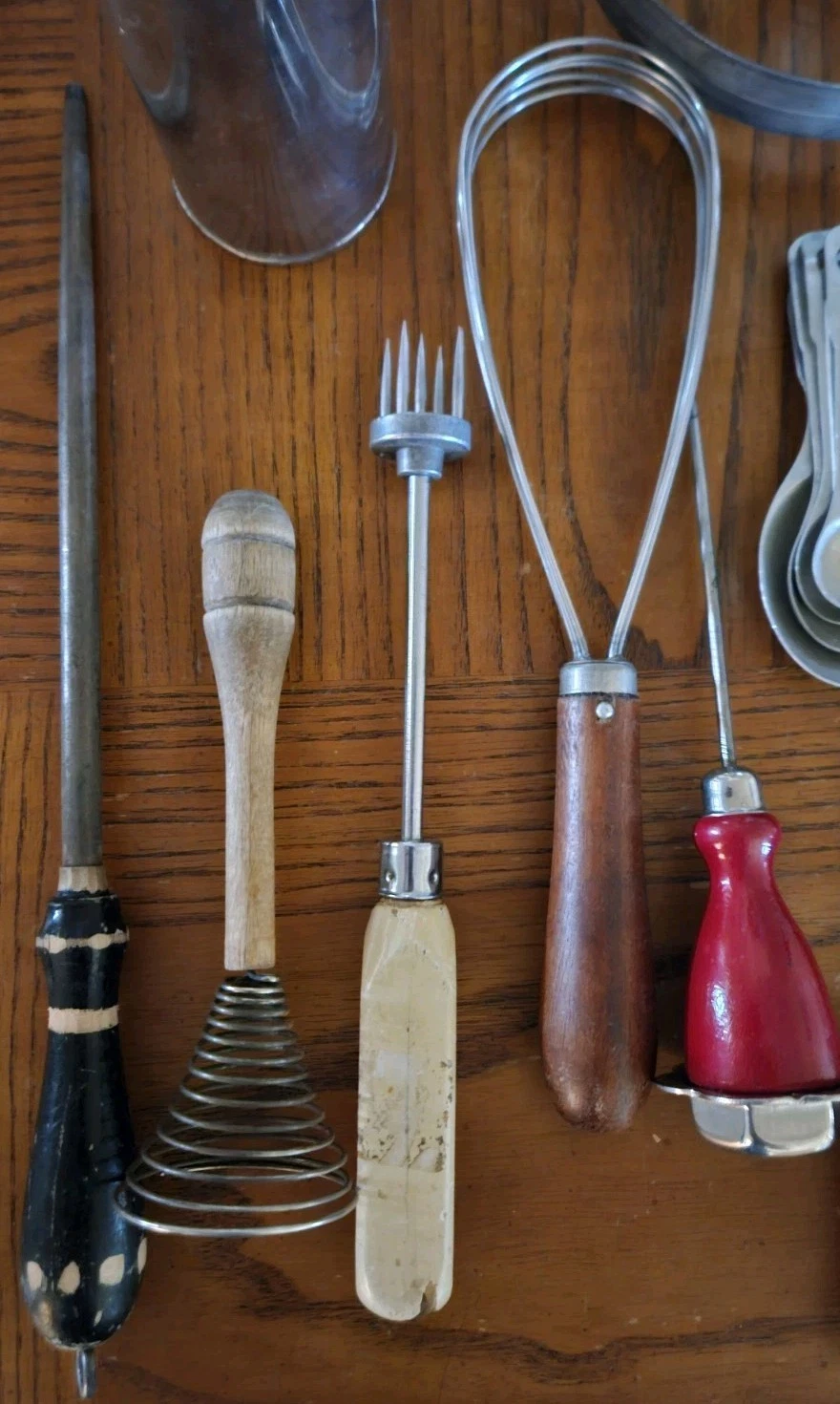 Lot of 18 Vintage Assorted Kitchen Utensils Glass Baster Measuring Spoons More!!