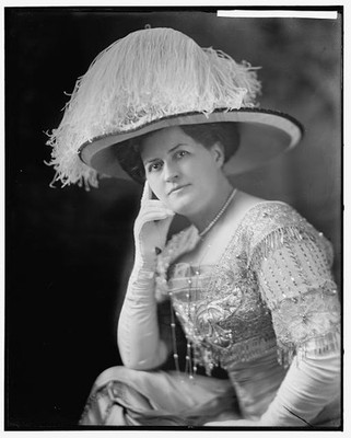 Photo:Mrs. M. DeVries
