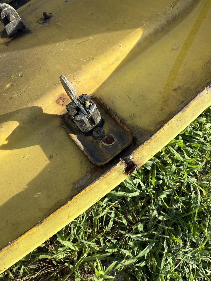 1974 Oem German VW Volkswagen Super Beetle Rear Deck Lid VW Bug Air Cooled  - Image 4 of 4