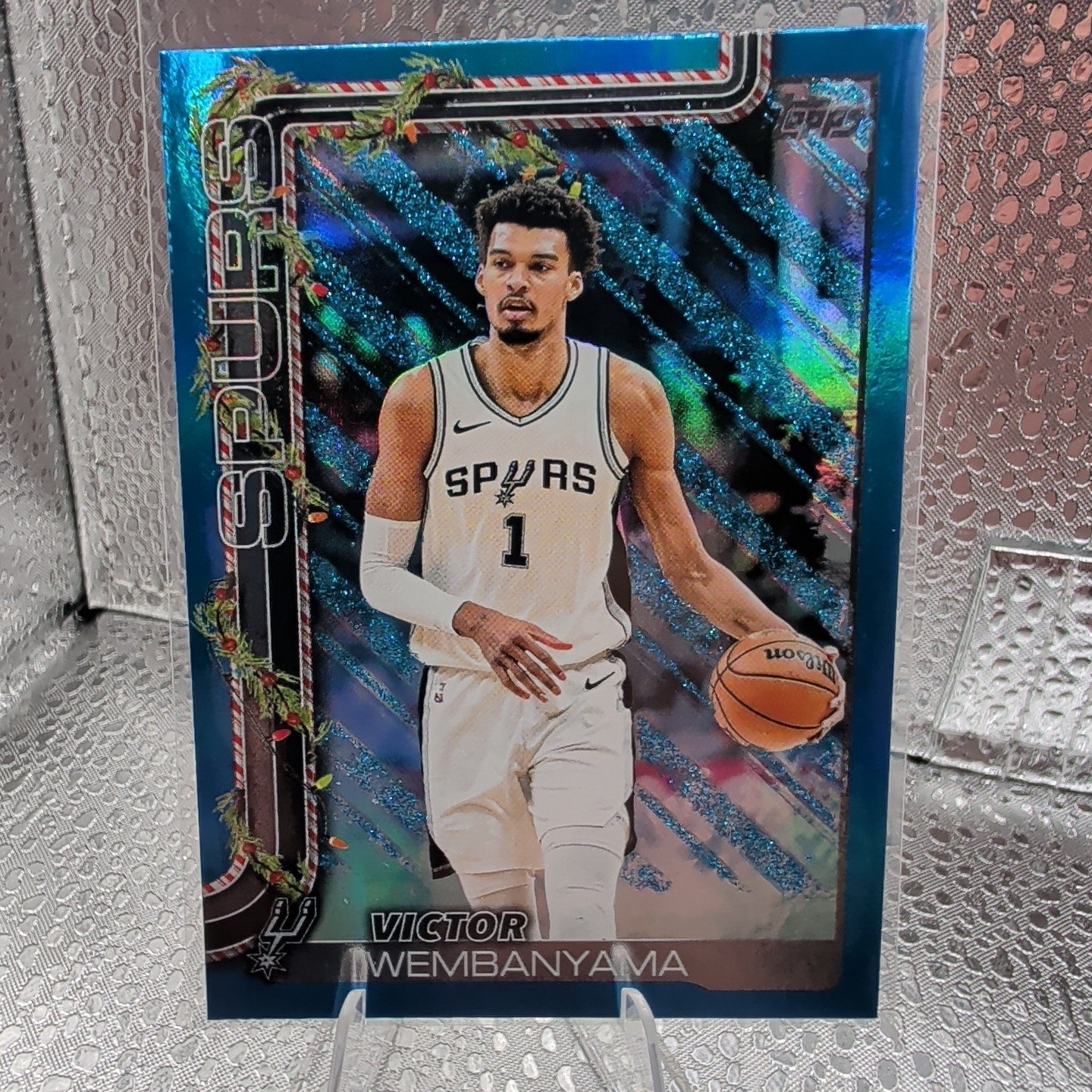 2025/26 Topps Holiday Basketball Victor Wembanyama #H156 Blue Glitter SP