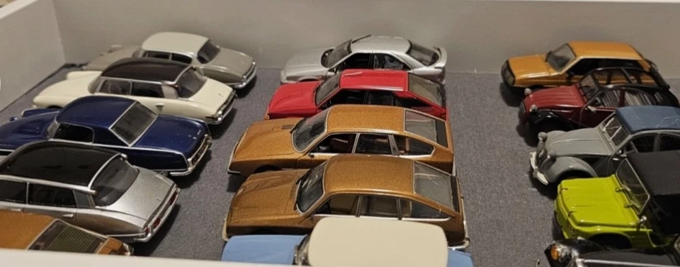 Lotto 15 Modellini Citroen 1/43 non giocati, belli, sempre custoditi in vetrina - Immagine 2 di 4