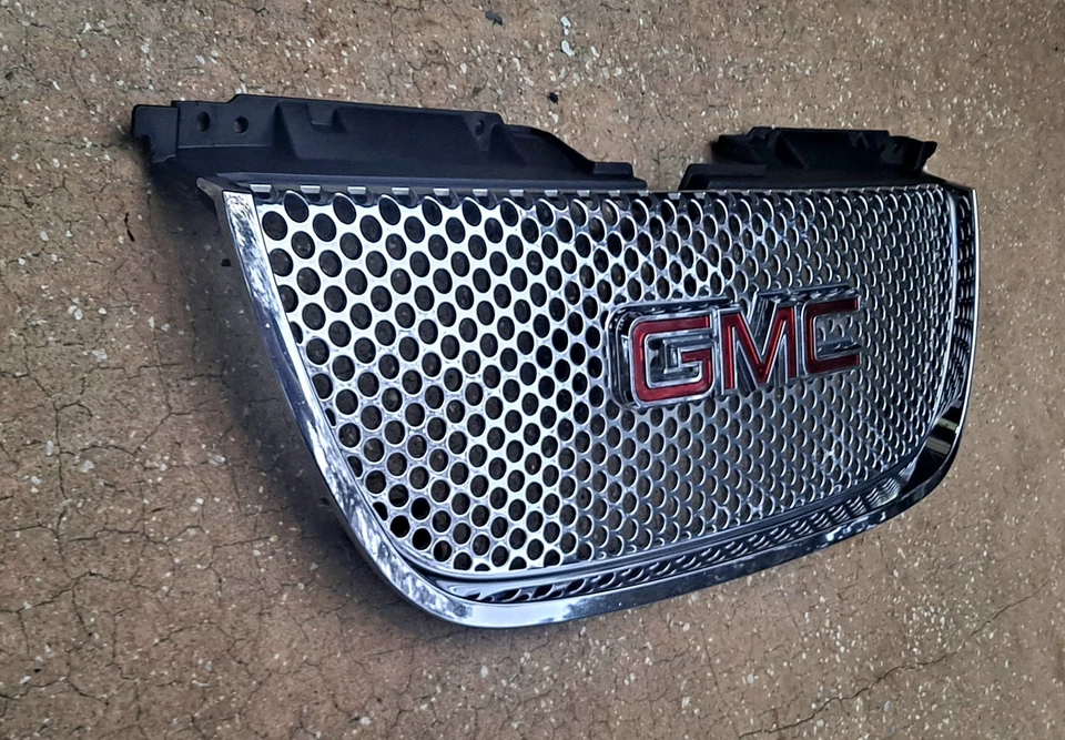 2007-2014 GMC Yukon Denali Front Grille Chrome & Black 2008 2009 2010 (Defects) Foto 2 de 4