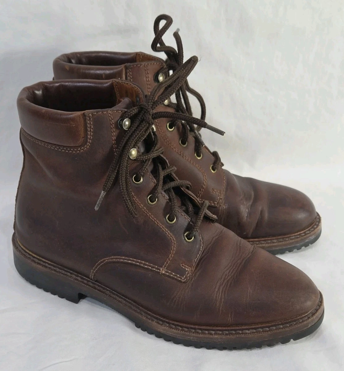 Cole Haan M Men display picture 2