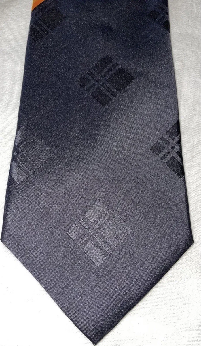 Cravate HUGO BOSS 100% Soie - Modèle Rayé Gris - Made In Italy Pour Cérémonie Ou Smoking