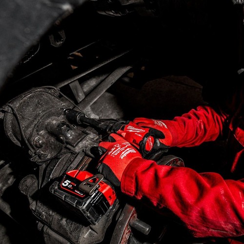 Milwaukee M18FIW2F12-0 18V Fuel 1/2" Compact Impact Wrench Friction Ring & Case - Picture 7 of 10