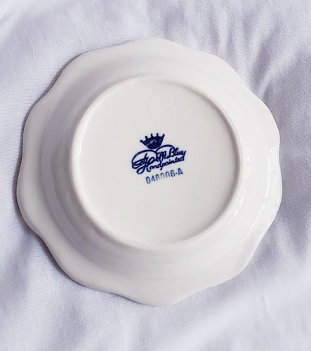 #P)Netherlands Souvenir Delft Blue Holland Hand Painted Ashtray With Dutch Shoes - Picture 2 of 4
