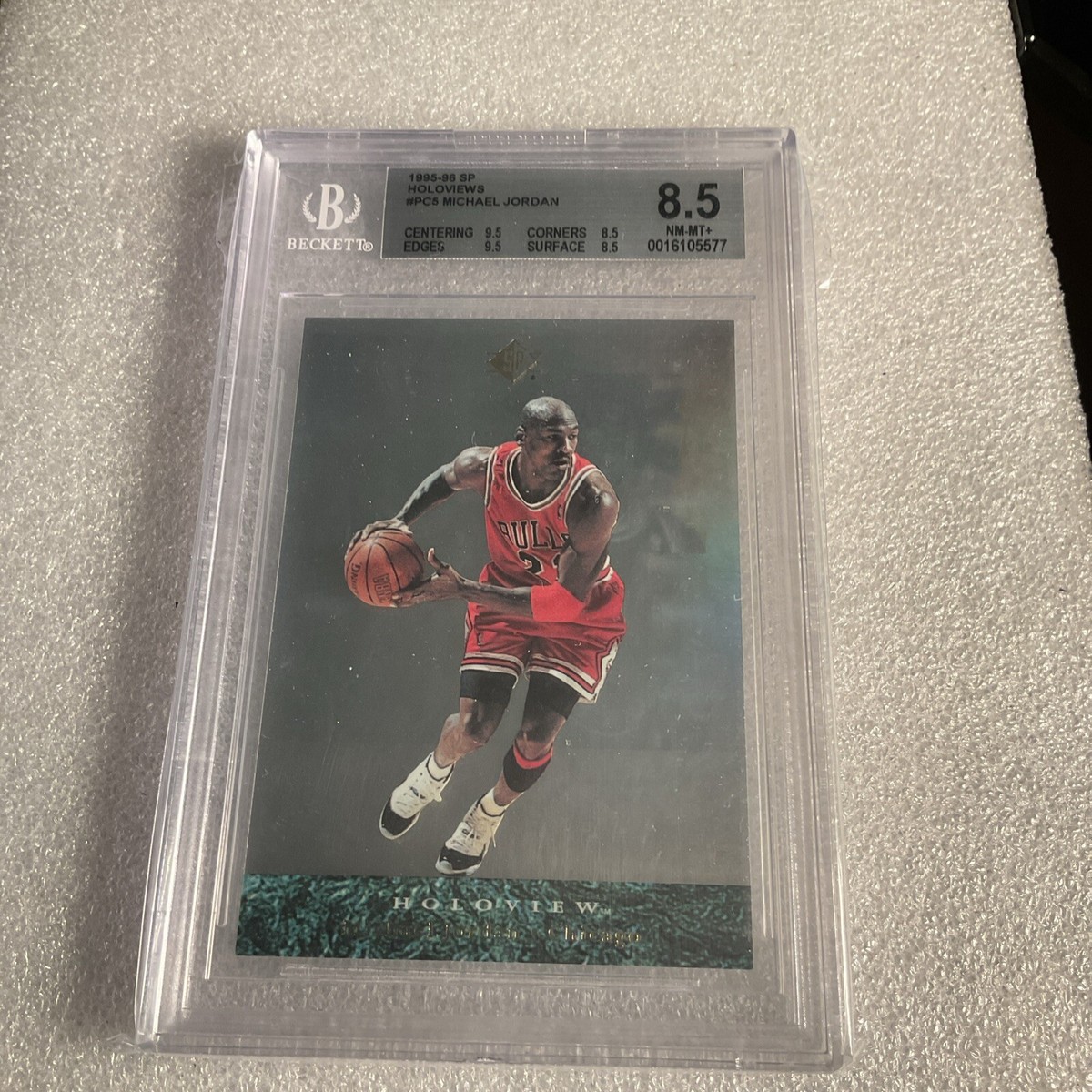 1995-96 UPPER DECK SP MICHAEL JORDAN HOLOVIEWS #5/40 BGS 8.5