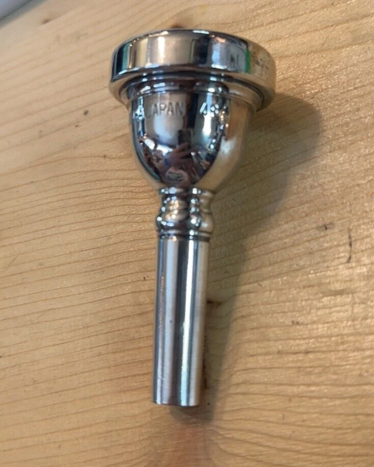 Boquilla Yamaha Japón 48 Eufonio/Trombón Vástago Pequeño Placa Plateada Foto 2 de 4