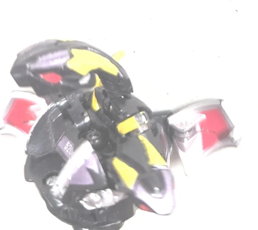 Bakugan Battle Brawlers Darkus Knight Percival Spins (Horn Snapped Off Read) - Image 2 of 3