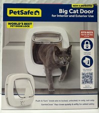 PetSafe White Plastic Small up to 25 lb Dog/Cat Door for Entry door PPA0017878