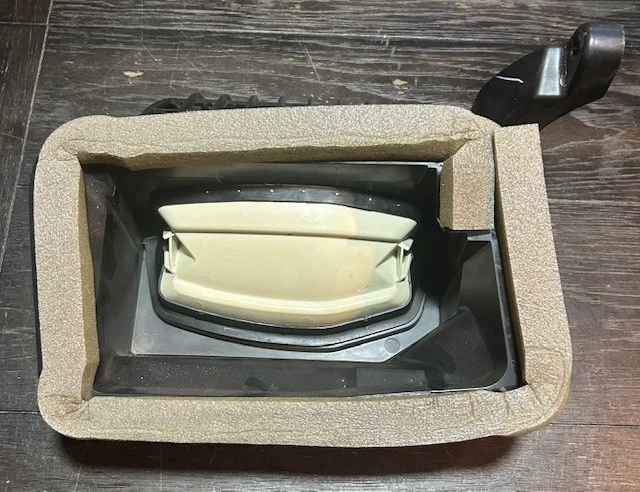 2004-2014 GM HVAC Heater Core Case Air Inlet OEM 52494871 Chevrolet Chevy Impala - Image 4 of 4