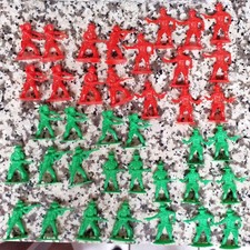 VINTAGE  MPC  COWBOYS  RED  GREEN  PLASTIC 2" FIGURES  LOT --- SET OF 38