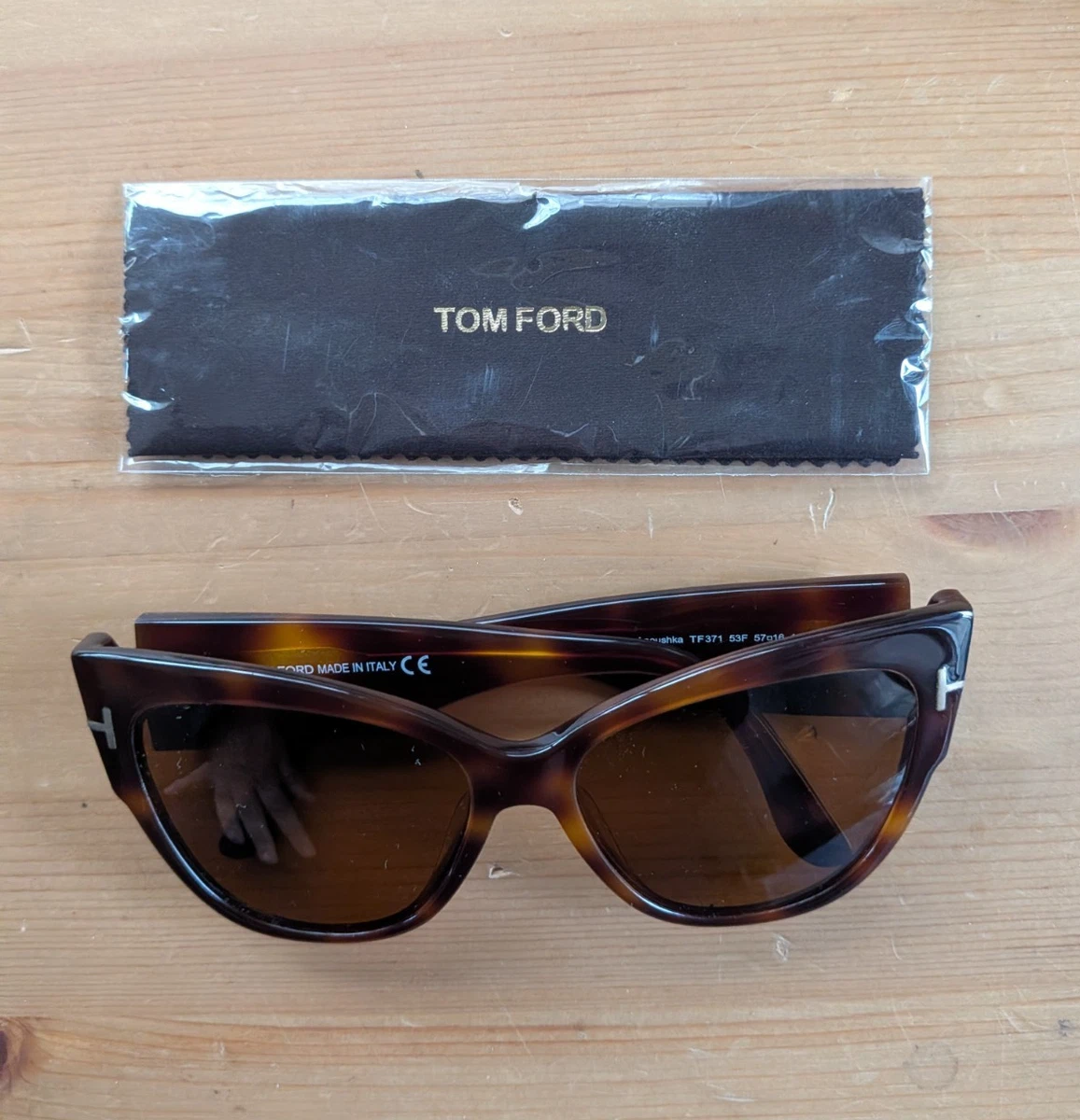 Tom Ford Cat Eye Brown Mirrored Sunglasses for Women for  display picture 1