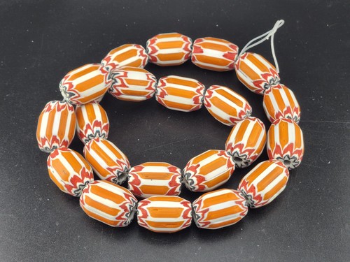 vintage ventian style african chevron beads 19mm beautifull beads - Foto 1 di 6