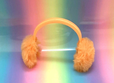   Rainbow High Puppe MOHN ZUBEHÖR Winterpause OHRENSCHÜTZER flauschig orange  