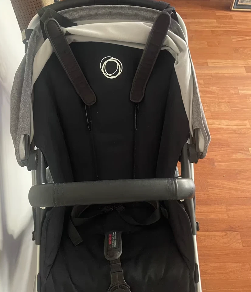 Passeggino Bugaboo Fox Grigio, come nuovo - Immagine 3 di 4