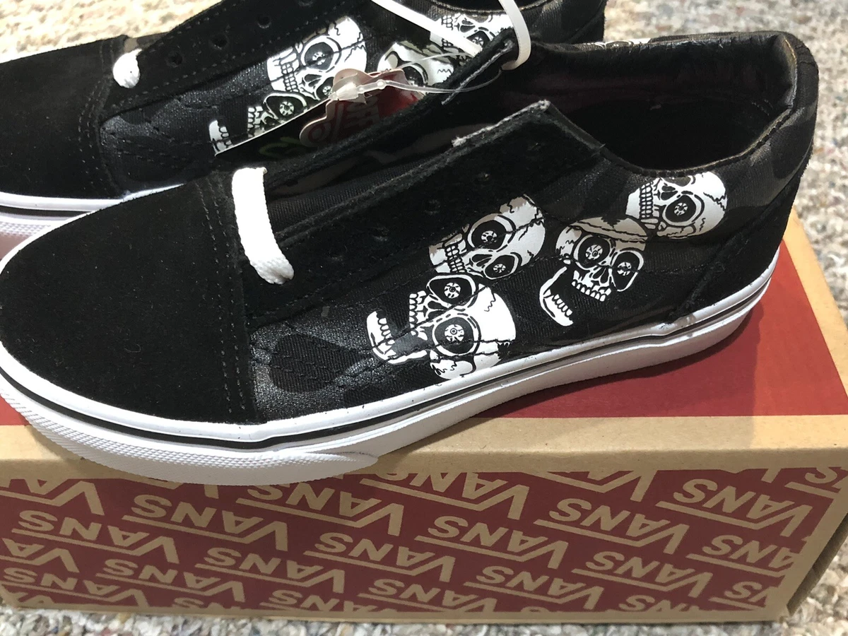 Vans Old Skool Glossy Flame Skulls Kids Skate Shoes Sneakers New Size 13 Black