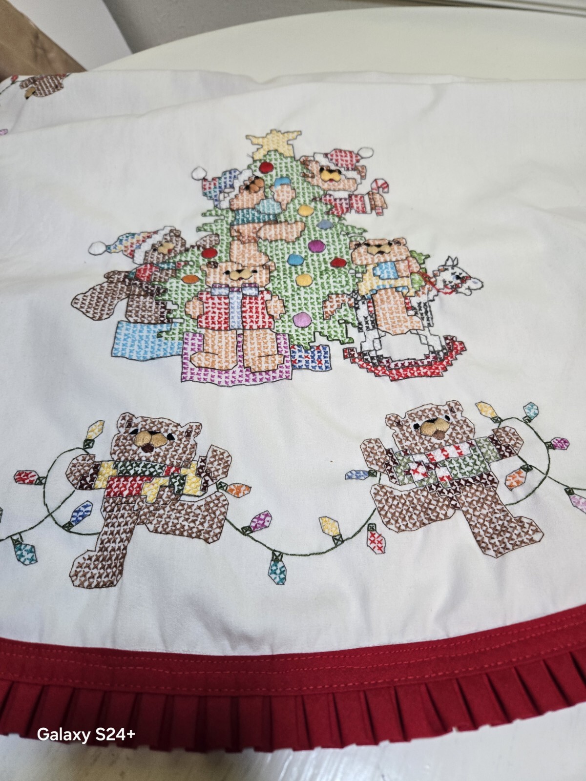 Christmas Bears Tablecloth Or Tree Skirt Cross Stitch 45