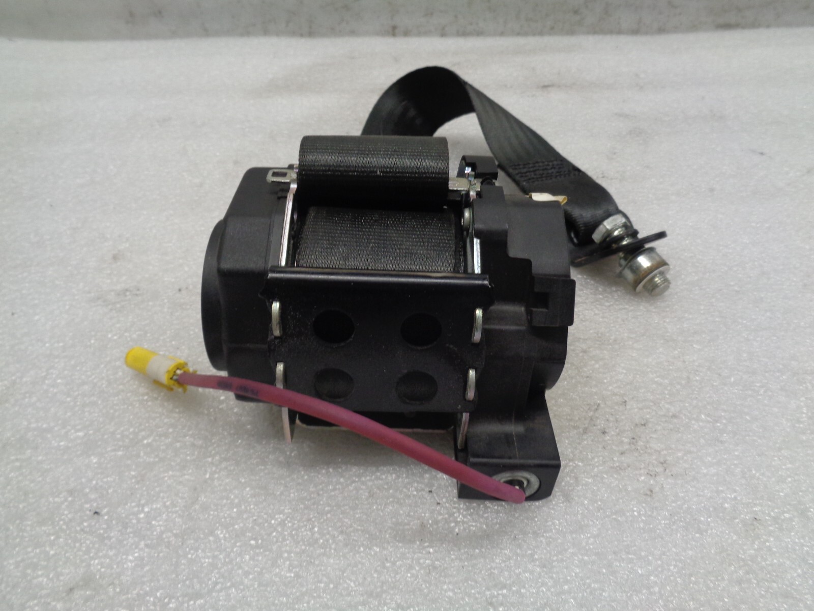2003-2007 Maserati Quattroporte M139 Rear Left Seat Belt Retractor OEM AK2209269