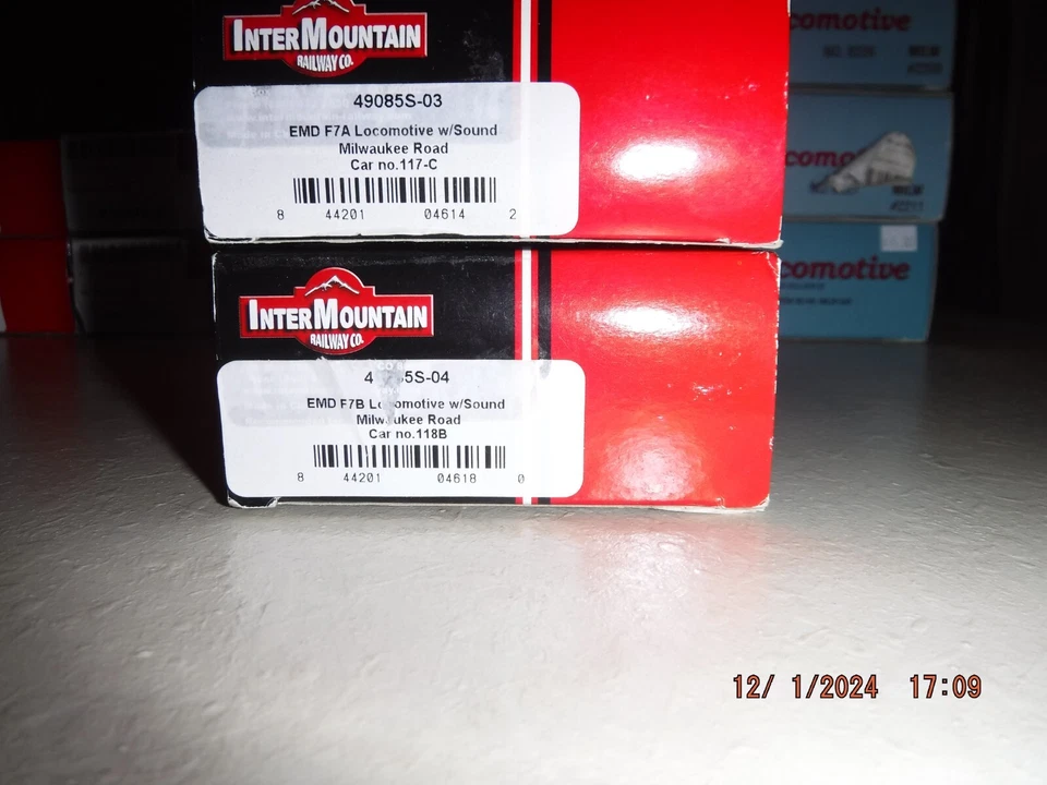 INTERMOUNTAIN HO MILWAUKEE ROAD EMD F7A & B #117C & #118B w/SOUND & DCC - NEW! - Image 2 of 4