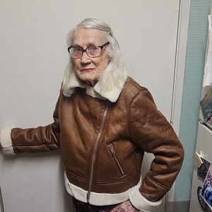 VIGOSS Brown Faux Leather Faux Fur Lined Bomber Jacket Women’s L