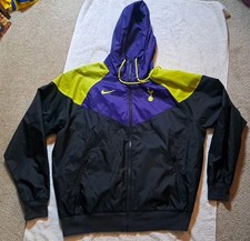 Jacket Nike Tottenham Hotspur FC 21/22 NSW Windrunner Men Medium Soccer Futboll