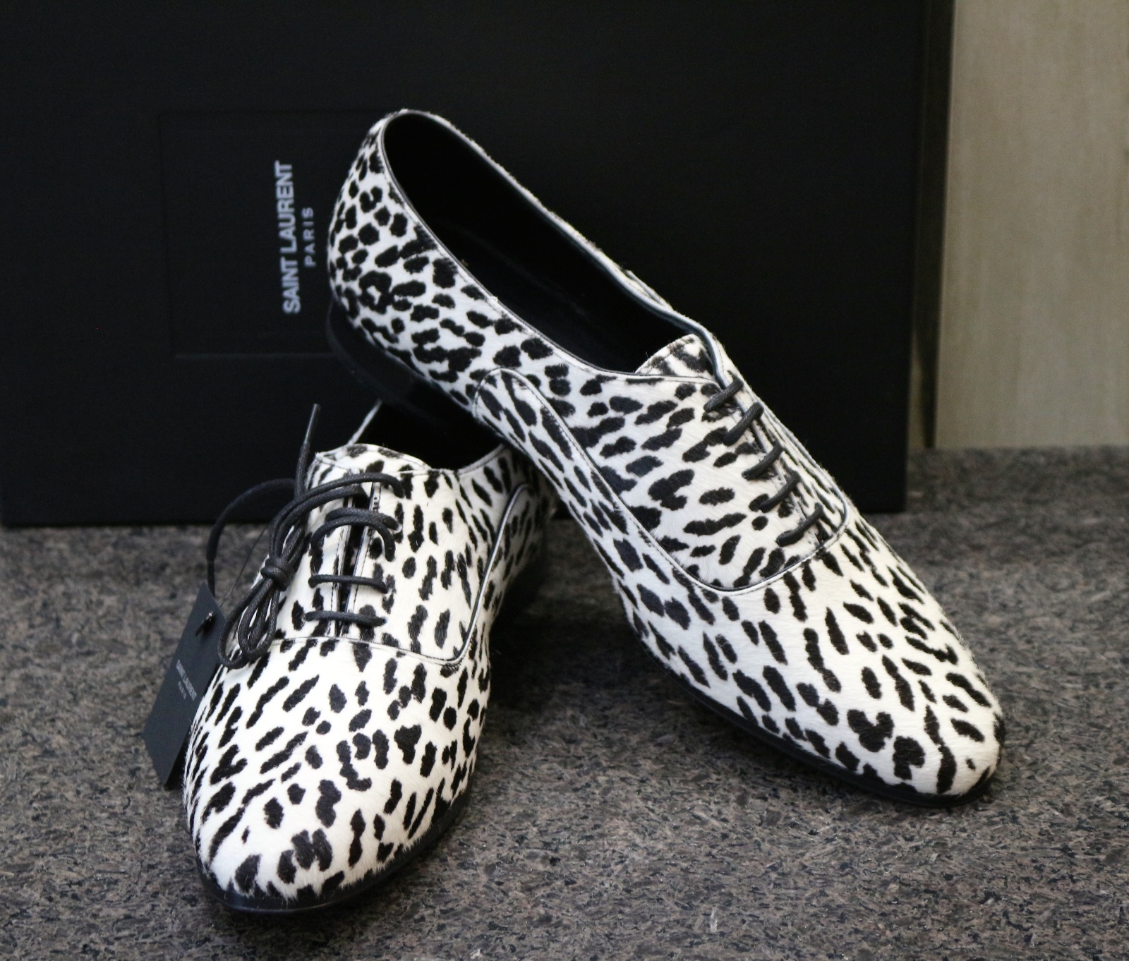 Scarpe piatte Oxford Brogue nuove con scatola YSL SAINT LAURENT PARIS LU LU capelli pony 39
