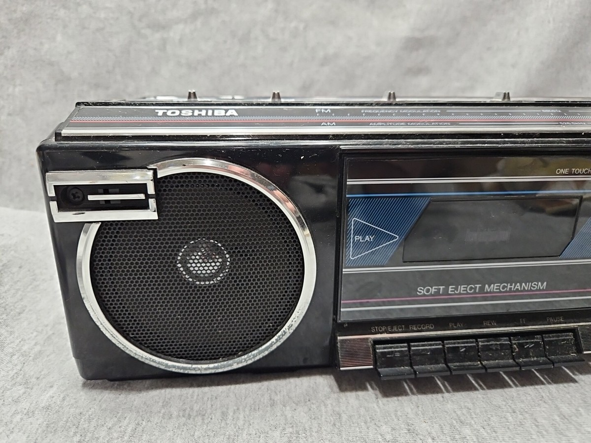 Vintage Toshiba RT-8016 AM FM Radio Cassette Player Recorder