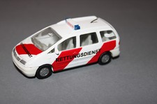 Siku Super Serie 1368 VW Sharan  RETTUNGSDIENST