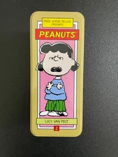 Dark Horse Deluxe Peanuts Lucy Van Pelt Figure #275 of 1200