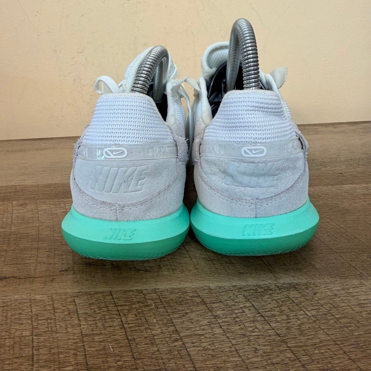 Nike Streetgato Mens Size 11.5 Indoor Soccer Shoes Green Glow White DC8466-102 Nike Streetgato Indoor Soccer Shoes Green Glow DC8466-102  main image 4