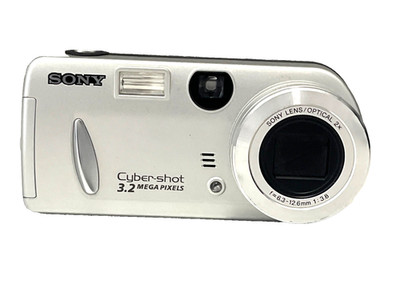 Sony Cyber-shot DSC-P52 Digital Camera 3.2MP 3x Zoom Silver Tested Works