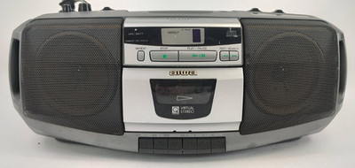 Aiwa 1998 Compact Disc Stereo Radio Cassette Recorder Model CSD-ES225U