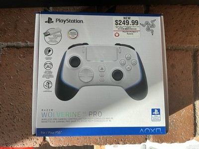 PlayStation Razer Wolverine V2 Pro Controller- white & black; Razer Chroma RGB