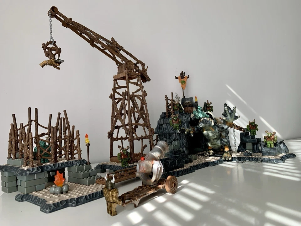 Mega Bloks Dragons Vorgan Stronghold 9891 Mostly Complete, Figures & Lights! 🔥 - Image 2 of 4