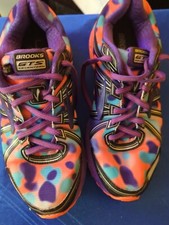 Brooks Women's Shoes Size 9 GTS 17