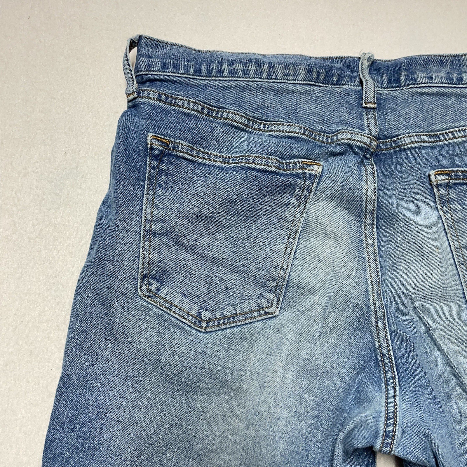 Old Navy Denim Blue Jeans Mens Size 34x34 Bootcut Leg Zip Up Button Closure