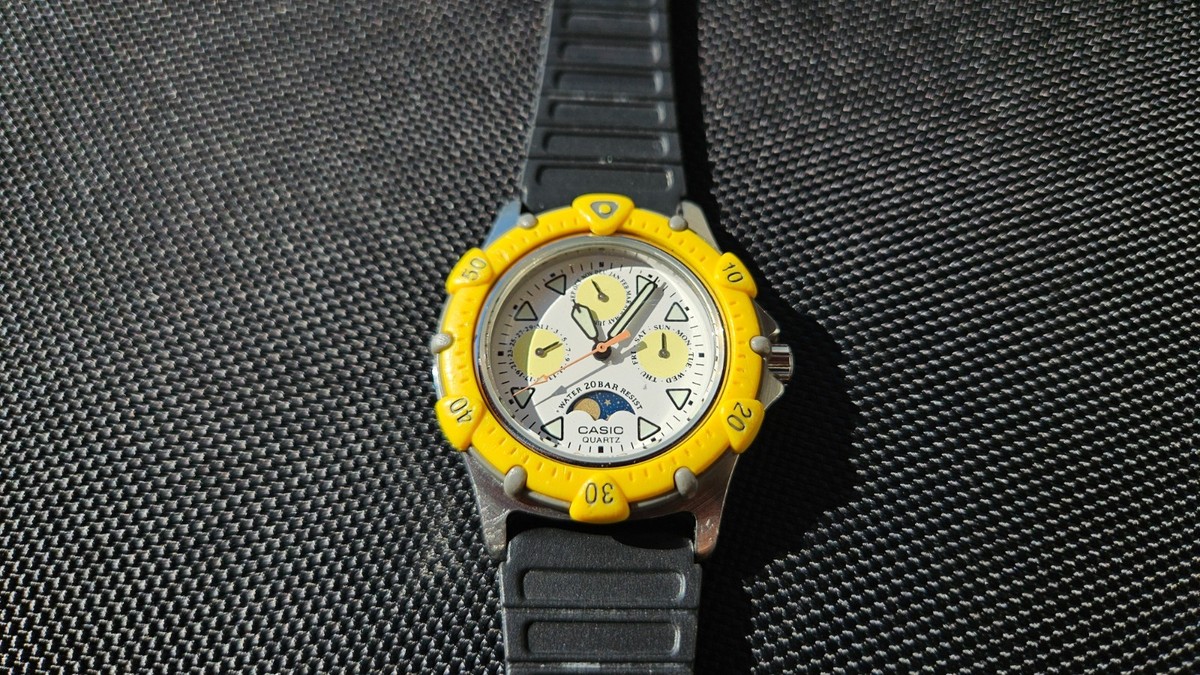 Rare JDM CASIO Marlin Triple Calendar Moonphase MD-733 Colorfull