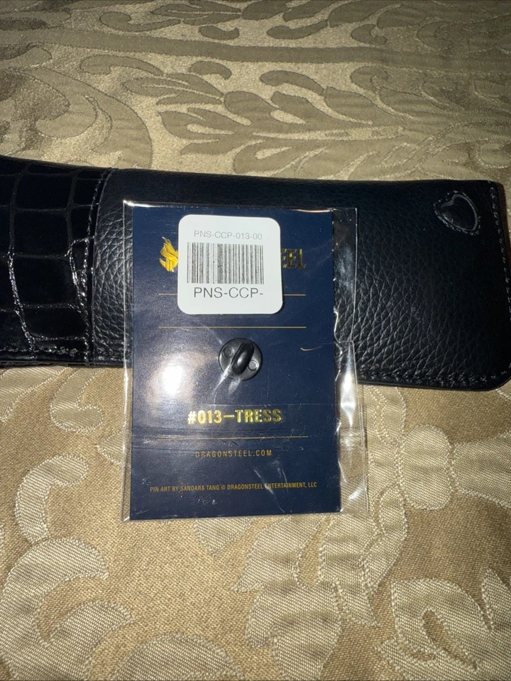 Pin de personaje Cosmere Tress #013 novela secreta de Brandon Sanderson Foto 2 de 2